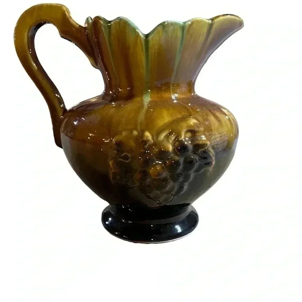 Pitcher - Picture 2 of 7